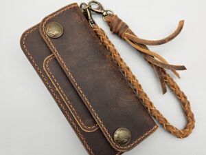 Skórzany portfel typu "Trucker"