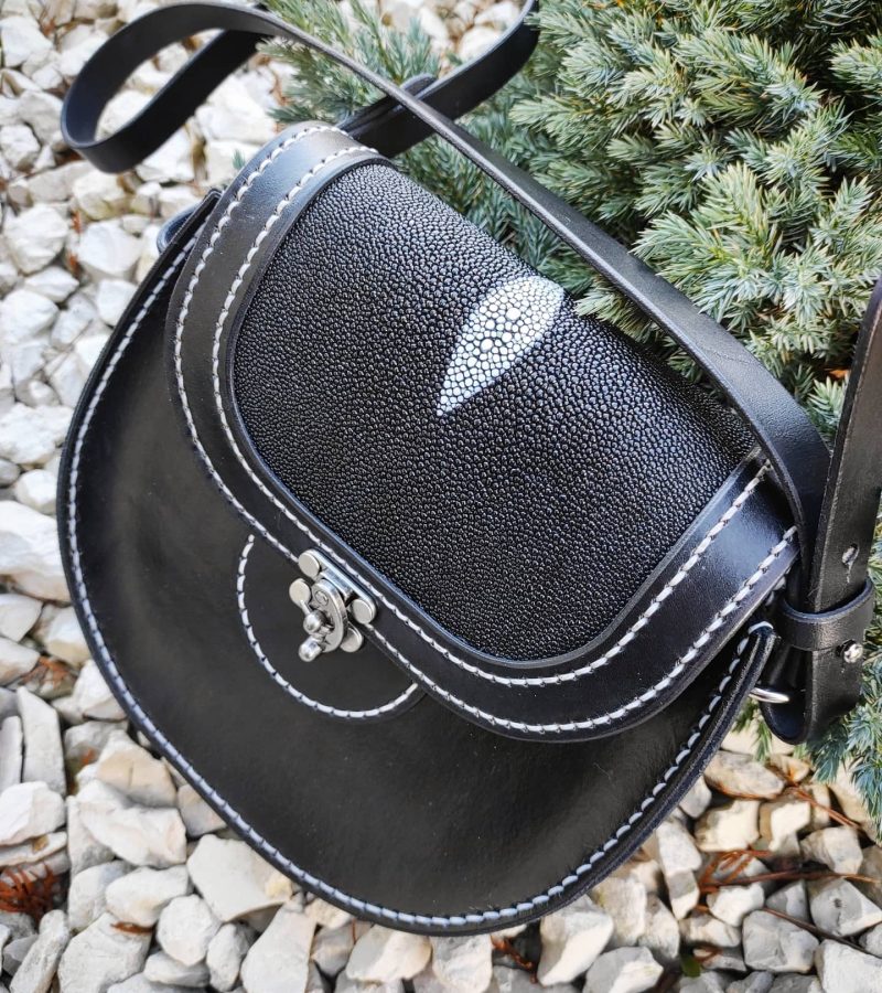 torebka skórzana czarna