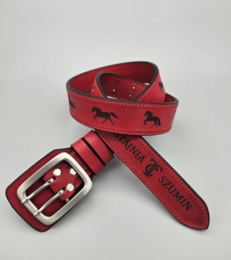 Pasek bushcraft w kolorze czerwony, personalizowany według własnego projektu