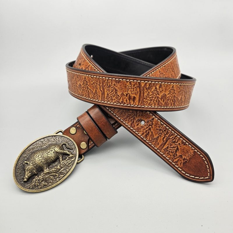 Pasek w kolorze brązowym, zdobiony we wzór "Las"