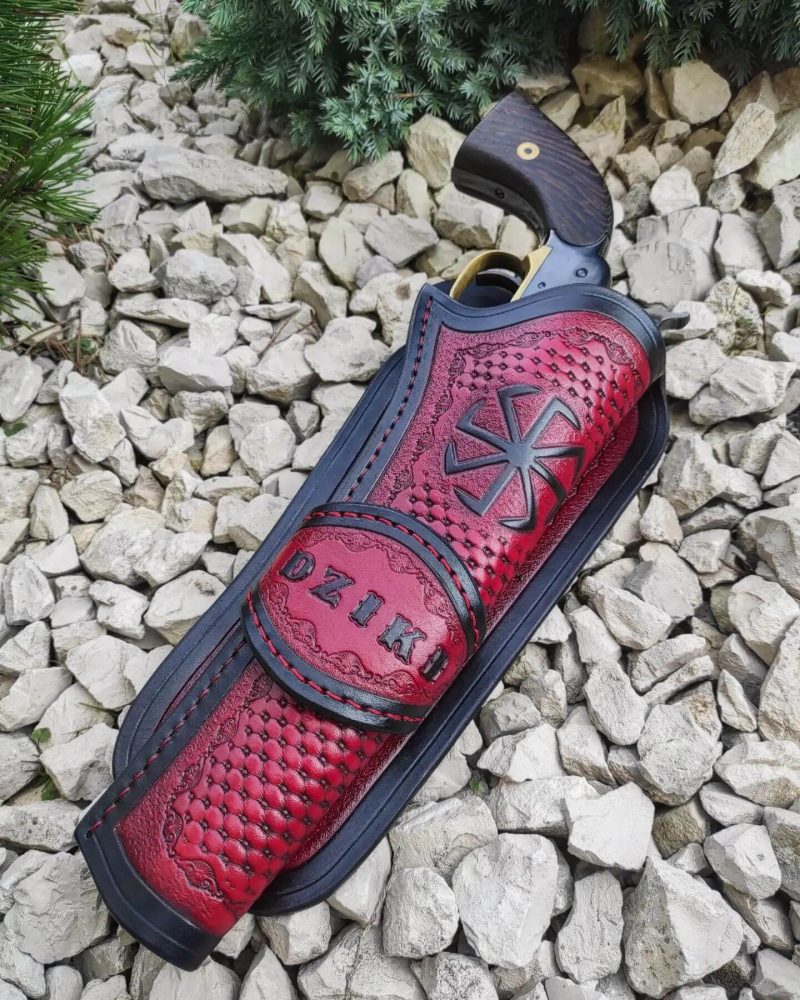 skórzana kabura do broni czarnoprochowej, personalizowana