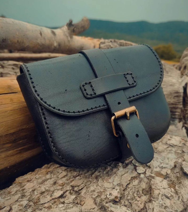 Kaletka skórzana czarna